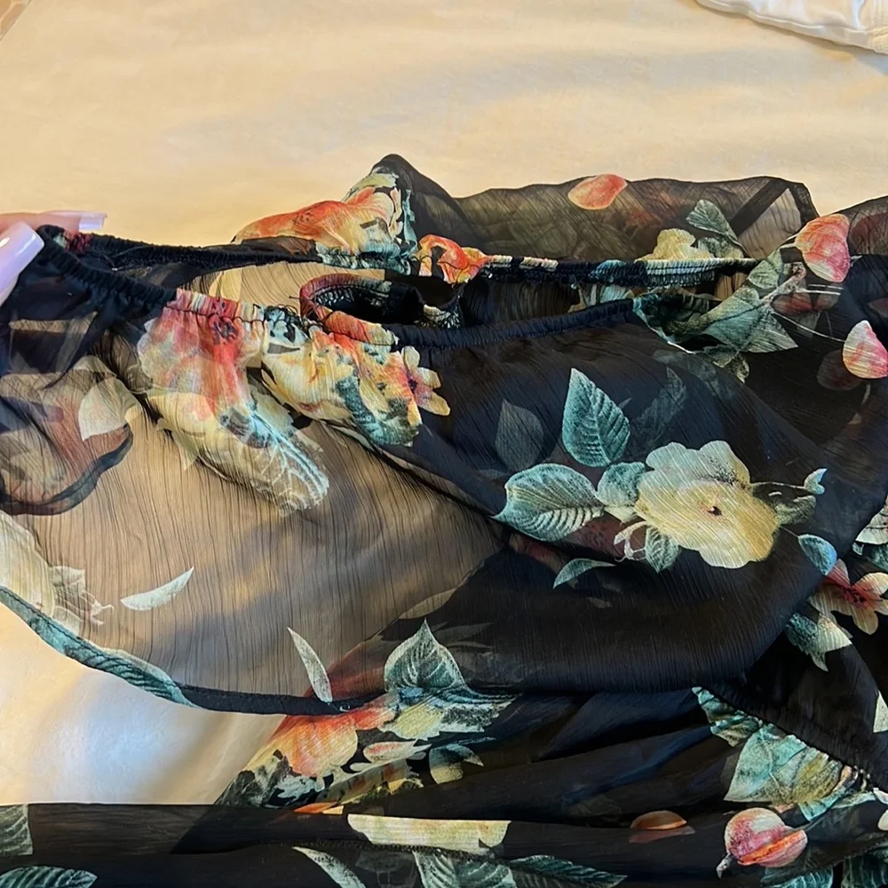Romper with maxi back black floral